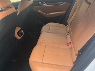 2025 Geely Atlas II, белый, 3050000 рублей, вид 4