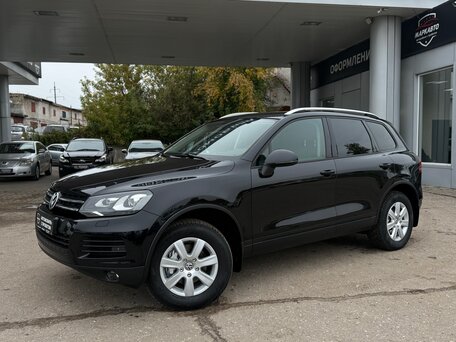 2011 Volkswagen Touareg II, чёрный, 2150000 рублей, вид 1