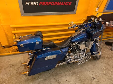 2005 Harley-Davidson Road Glide, синий, 1650000 рублей, вид 2
