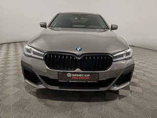 2021 BMW 5 серии 520d xDrive VII (G30/G31/G38) Рестайлинг, серый, 3649000 рублей, вид 2