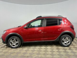 2021 Renault Sandero Stepway II Рестайлинг, красный, 1200000 рублей, вид 2