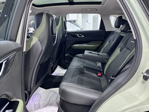 2026 Hongqi HS3, зелёный, 4610000 рублей - вид 10