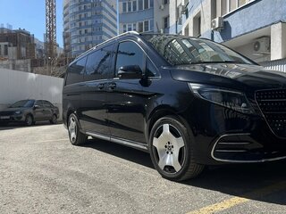 2024 Mercedes-Benz V-Класс Extra Long 300 d экстра длинный III (W447) Рестайлинг, чёрный, 13150000 рублей, вид 1