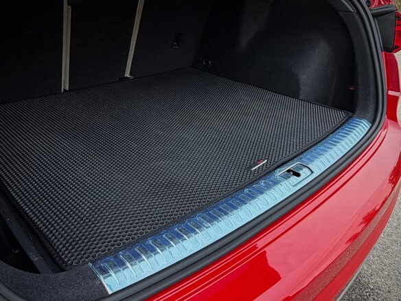 2020 Audi Q3 40 TFSI II (F3), красный, 2900000 рублей - вид 19