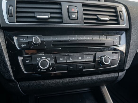 2015 BMW 1 серии 118i II (F20/F21) Рестайлинг, белый - вид 13