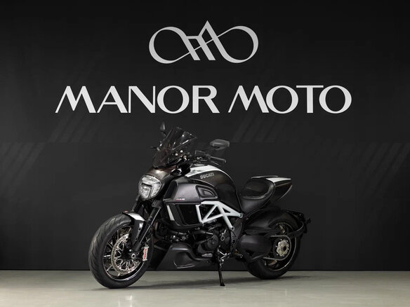 2014 Ducati Diavel Carbon, чёрный, 1350000 рублей - вид 3