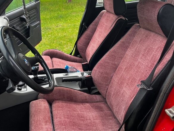 1986 BMW 3 серии 318i II (E30), красный, 680000 рублей - вид 12