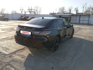 2022 Toyota Camry VIII (XV70) Рестайлинг, чёрный, 2466105 рублей, вид 3