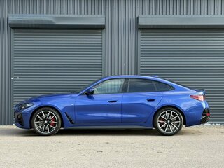 2025 BMW 4 серии Gran Coupe 420i G22, G23, G26 Рестайлинг, синий, 7200000 рублей, вид 4