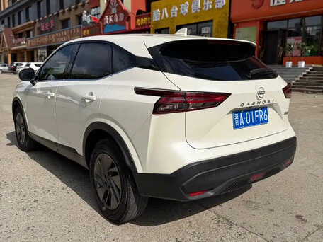 2023 Nissan Qashqai III, белый, 1650000 рублей, вид 3
