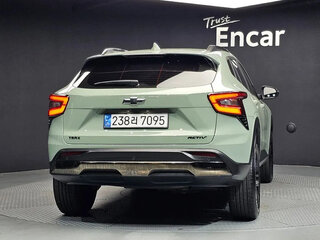 2023 Chevrolet Trax II, зелёный, 1768400 рублей, вид 4