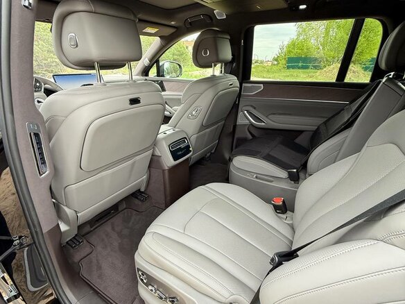 2025 Denza N9 46.9 kWh, чёрный, 7025000 рублей - вид 17