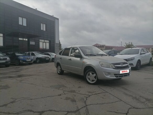 2015 Lada (ВАЗ) Granta I, серебристый