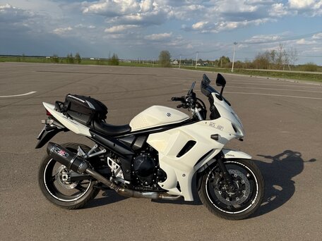 2010 Suzuki GSX 1250 FA, белый, 600000 рублей, вид 1