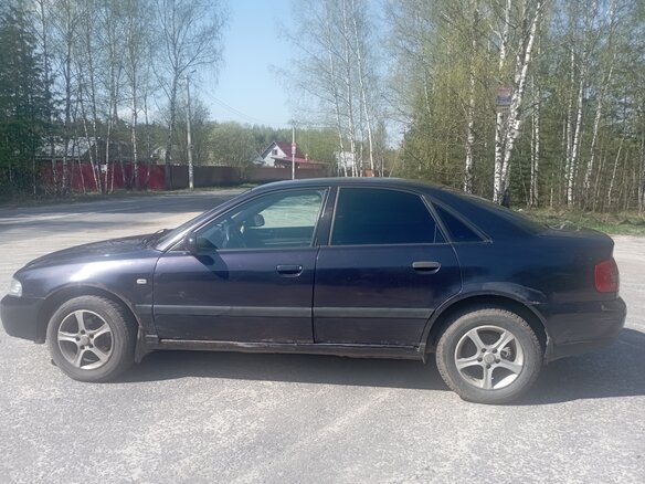 1999 Audi A4 I (B5) Рестайлинг, синий, 500000 рублей - вид 13