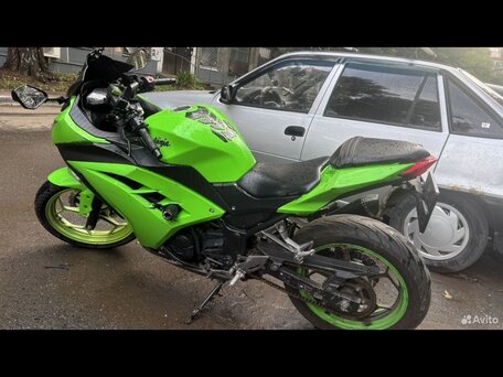 2014 Kawasaki Ninja 300, зелёный, 350000 рублей, вид 4