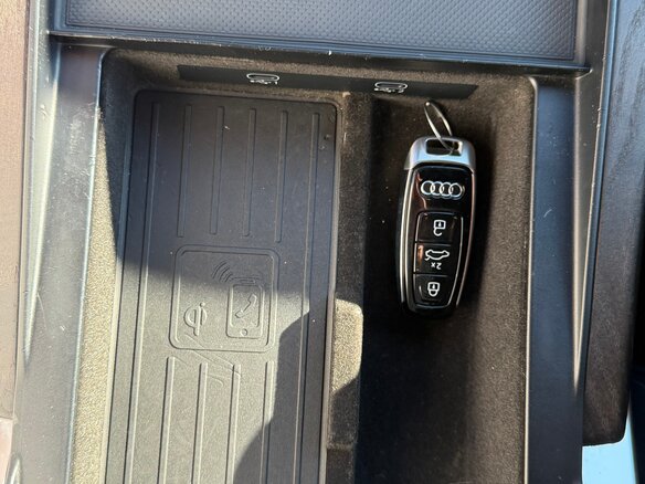 2021 Audi Q8 55 TFSI I (4M), белый, 4350000 рублей - вид 32