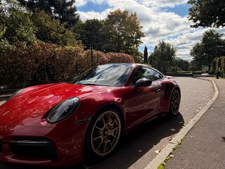 2020 Porsche 911 Turbo S VIII (992), красный, 25600000 рублей, вид 3
