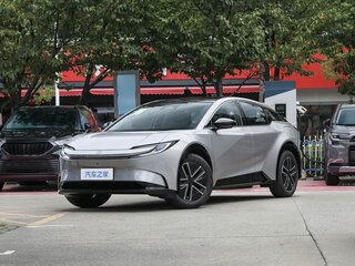 2026 Toyota bZ5 550, серебристый, 4181000 рублей, вид 1