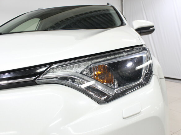 2015 Toyota RAV4 IV (XA40) Рестайлинг, белый, 1780000 рублей - вид 8