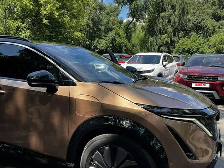 2023 Nissan Ariya I, золотистый, 4500000 рублей, вид 4