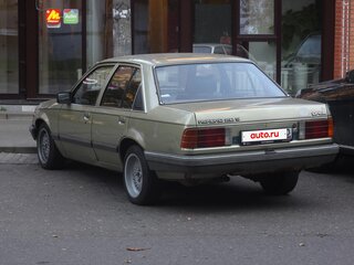 1984 Opel Rekord E, зелёный, 200000 рублей, вид 4
