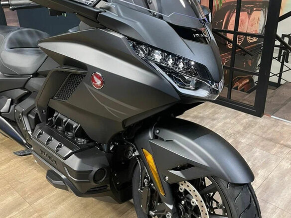 2026 Honda GL 1800 Gold Wing, чёрный, 3850000 рублей - вид 10