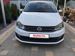 2018 Volkswagen Polo V Рестайлинг, белый, 1350000 рублей, вид 2