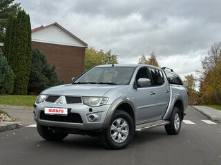 2011 Mitsubishi L200 IV, серебристый, 1499000 рублей, вид 1