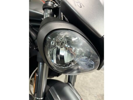 2017 Triumph Street Triple, серый, 699000 рублей, вид 3