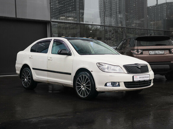 2011 Skoda Octavia DSG7 II (A5) Рестайлинг, белый, 650000 рублей - вид 2