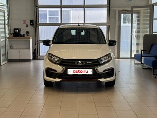 2026 Lada (ВАЗ) Granta Sportline I Рестайлинг, белый, 1828200 рублей, вид 2