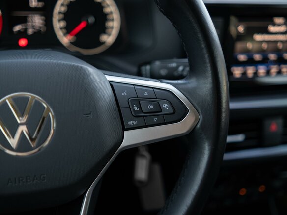 2021 Volkswagen Polo VI, чёрный, 1469000 рублей - вид 15