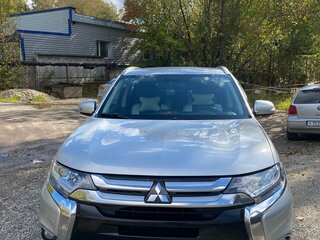 2016 Mitsubishi Outlander III Рестайлинг 2, серебристый, 1435000 рублей, вид 3