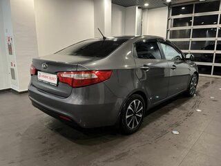 2013 Kia Rio III, серый, 750000 рублей, вид 3