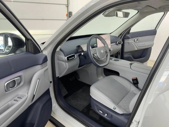 2026 Leapmotor A10 53 kWh, серый, 2300000 рублей - вид 34