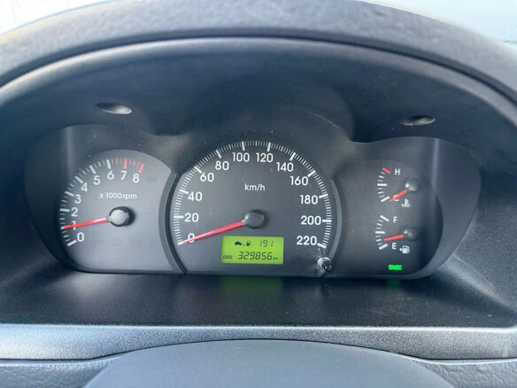 2006 Kia Cerato I, серебристый, 315000 рублей - вид 7