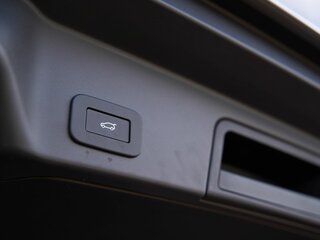 2025 Land Rover Range Rover Evoque II Рестайлинг, серый, 6499900 рублей, вид 5