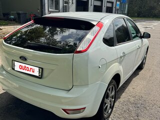 2010 Ford Focus II Рестайлинг, белый, 525000 рублей, вид 3