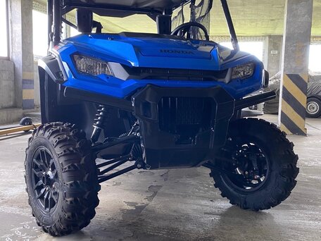 2022 Honda Pioneer, красный, 3400000 рублей, вид 3