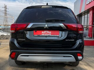 2019 Mitsubishi Outlander III Рестайлинг 3, чёрный, 1879000 рублей, вид 5
