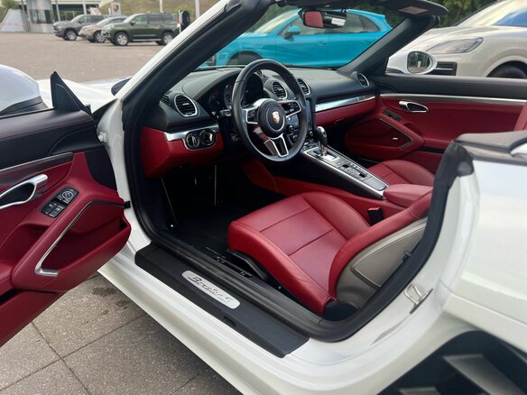 2022 Porsche Boxster S IV 718 (982), белый, 9809000 рублей - вид 16