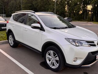 2013 Toyota RAV4 IV (XA40), белый, 2300000 рублей, вид 3