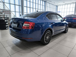 2018 Skoda Octavia III (A7) Рестайлинг, синий, 1320000 рублей, вид 5