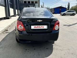 2013 Chevrolet Aveo II, чёрный, 780000 рублей, вид 3