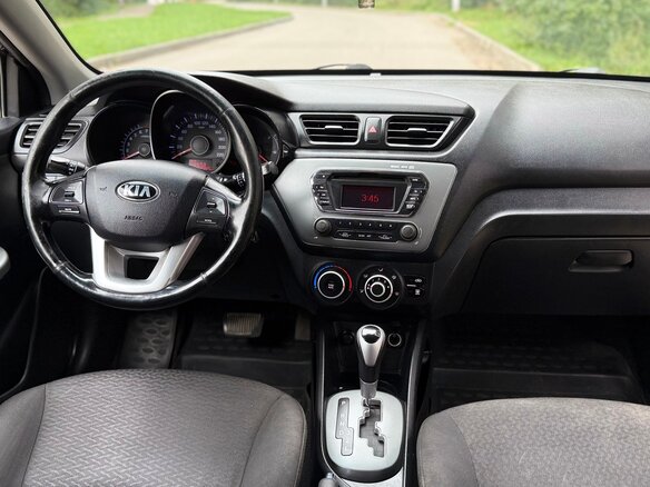 2013 Kia Rio 4-speed III, чёрный, 620000 рублей - вид 10