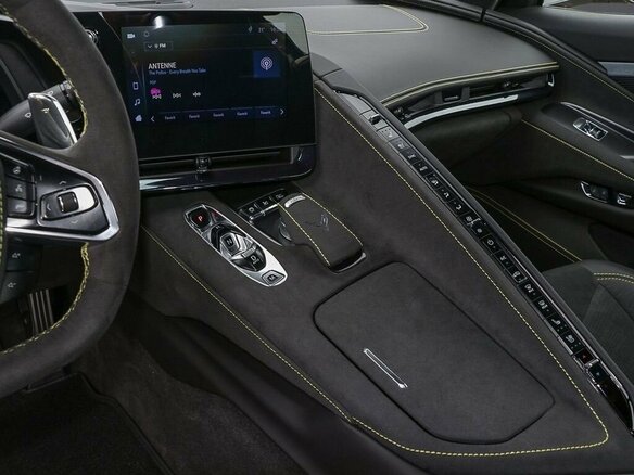 2025 Chevrolet Corvette Stingray C8, жёлтый, 23000000 рублей - вид 12