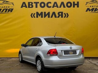2013 Volkswagen Polo V, серебристый, 740000 рублей, вид 3