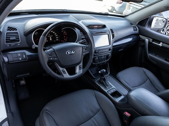 2018 Kia Sorento II Рестайлинг, белый, 1795000 рублей - вид 14