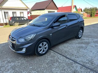 2011 Hyundai Solaris I, чёрный, 600000 рублей, вид 2
